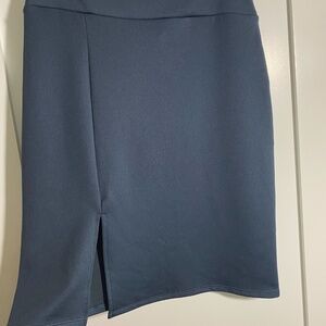 Encircled navy blue pencil skirt size large